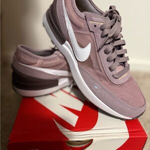 Nike Kids Sneakers - Mauve and White